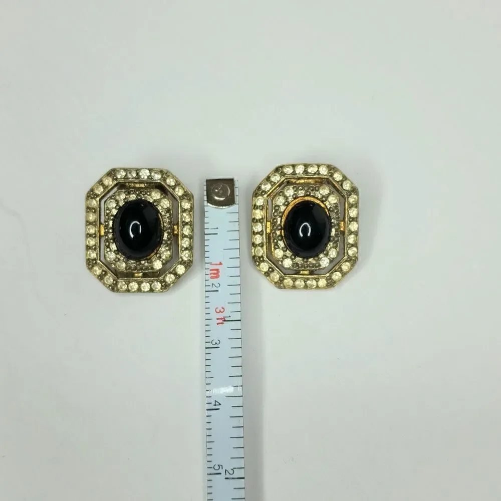 Classic gold onyx cabochon vintage clip on earrings